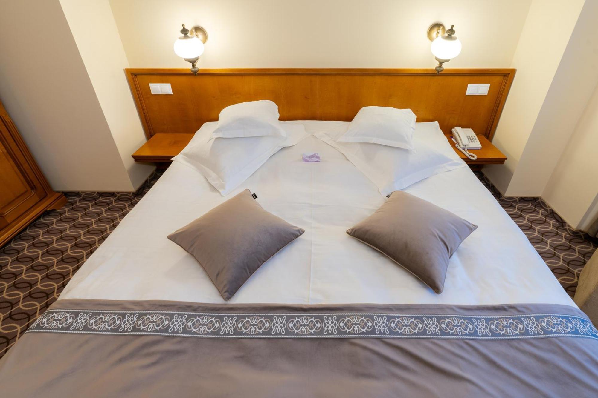 Hotel Dorna Ватра-Дорней Экстерьер фото